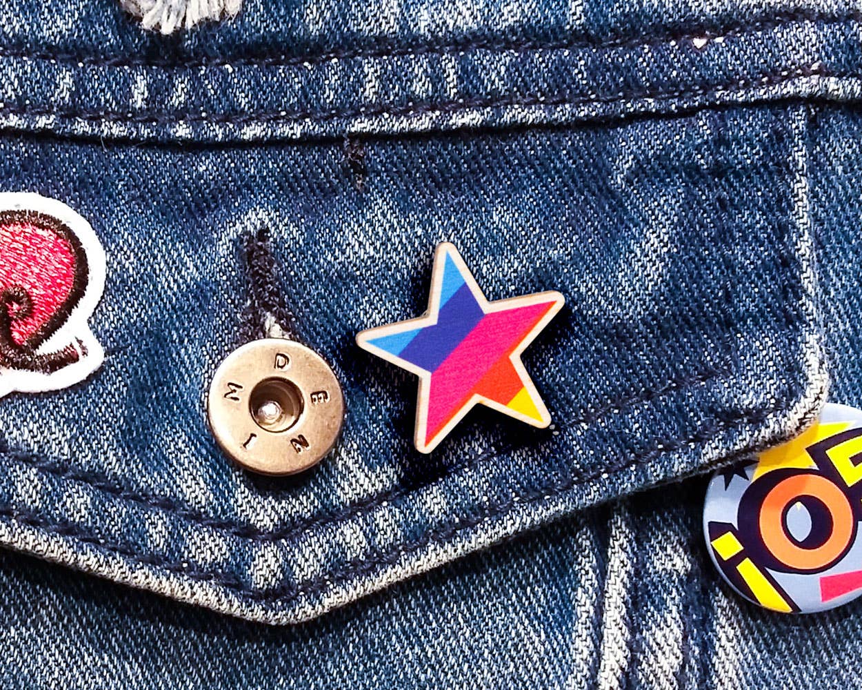 Rainbow star pin